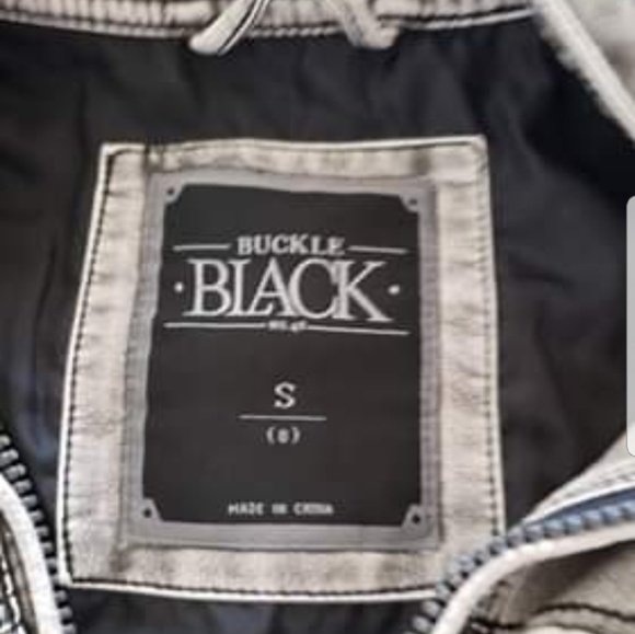 Buckle Kids Small - Picture 2 of 3